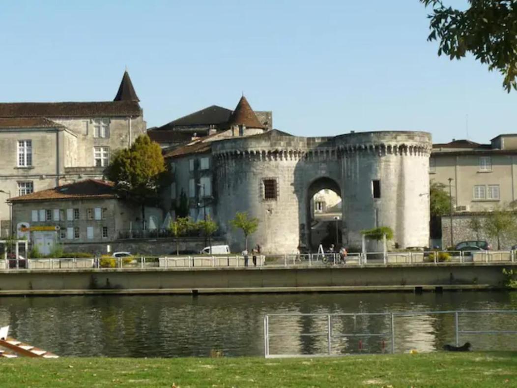 Le Charmant # Coeur De Cognac # Courette Dış mekan fotoğraf